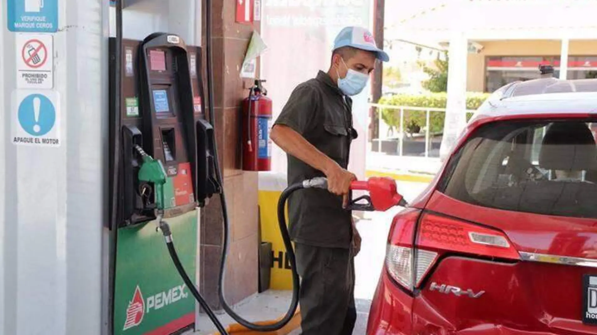 gasolina cara y barata de la paz